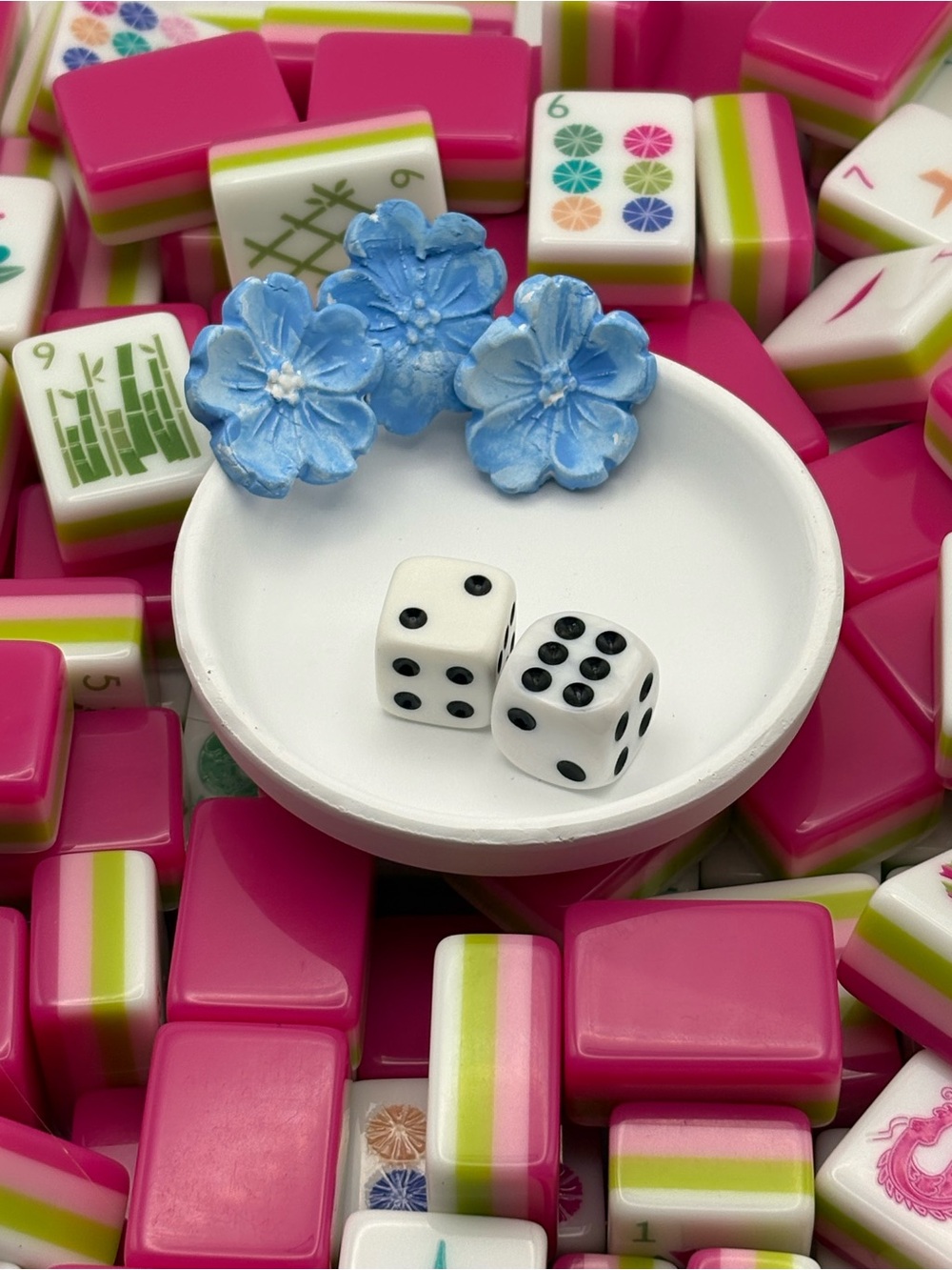 Mahjong Dice Dish with Blue Hydrangeas - Home Games